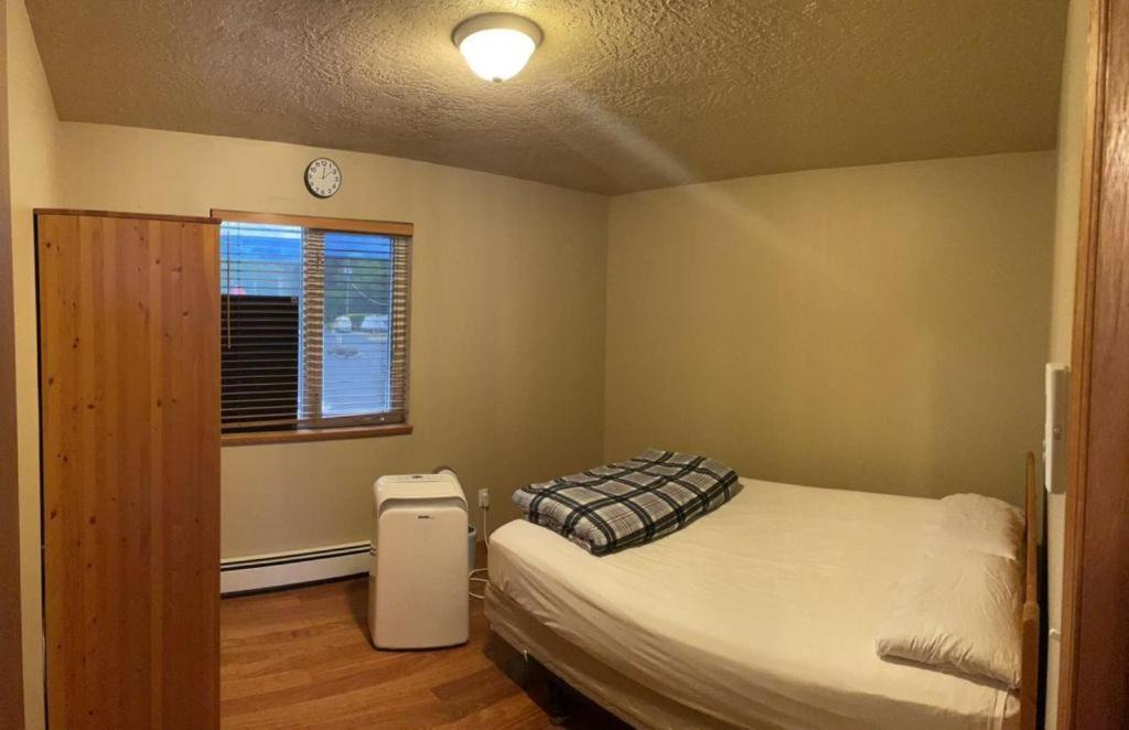 Metchosin Beach House Виктория Экстерьер фото
