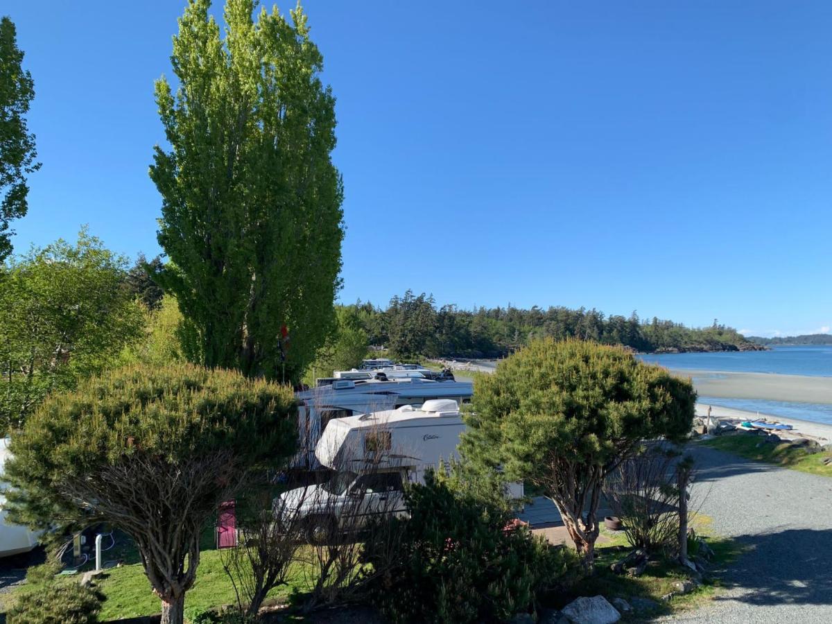 Metchosin Beach House Виктория Экстерьер фото